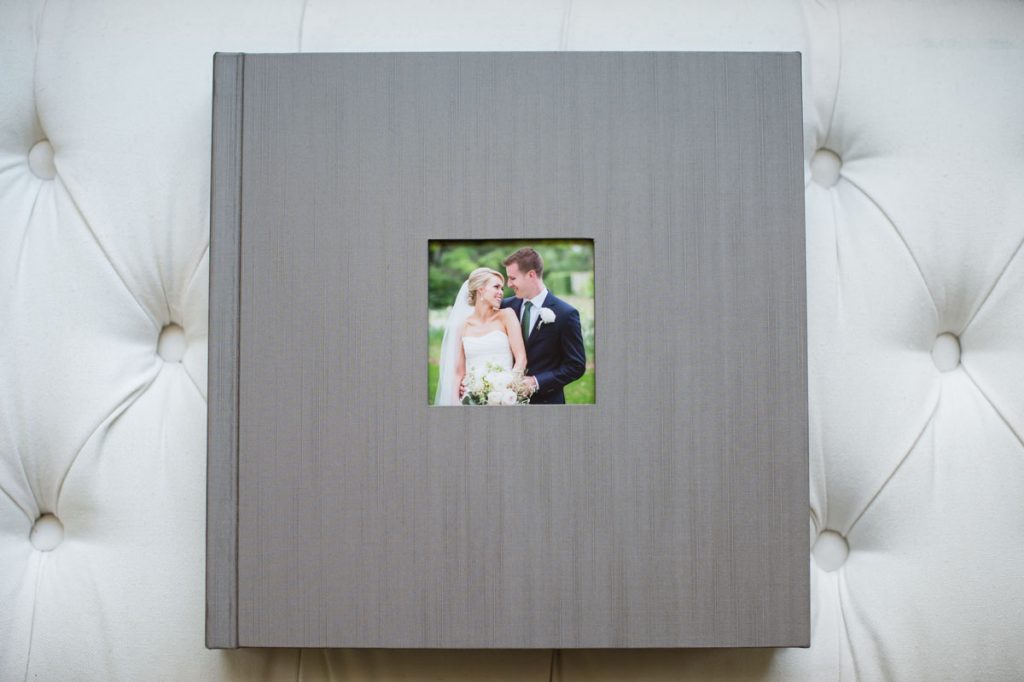 Fine art album with silk fabric in Taupe color.